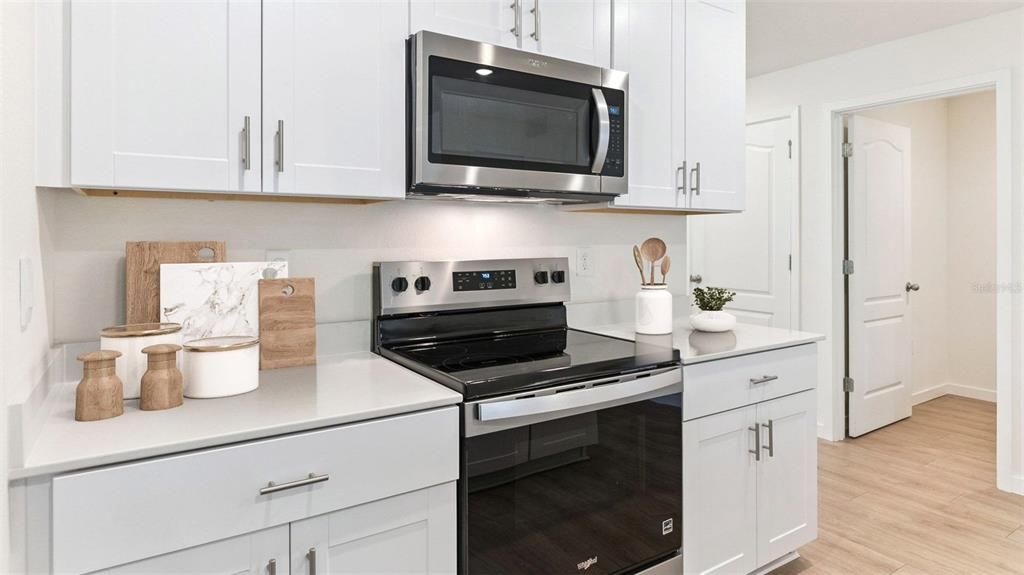 For Sale: $359,990 (5 beds, 2 baths, 1708 Square Feet)