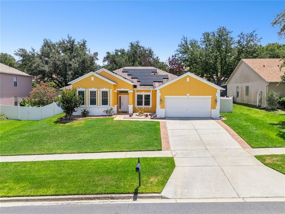 For Sale: $550,000 (4 beds, 3 baths, 2465 Square Feet)