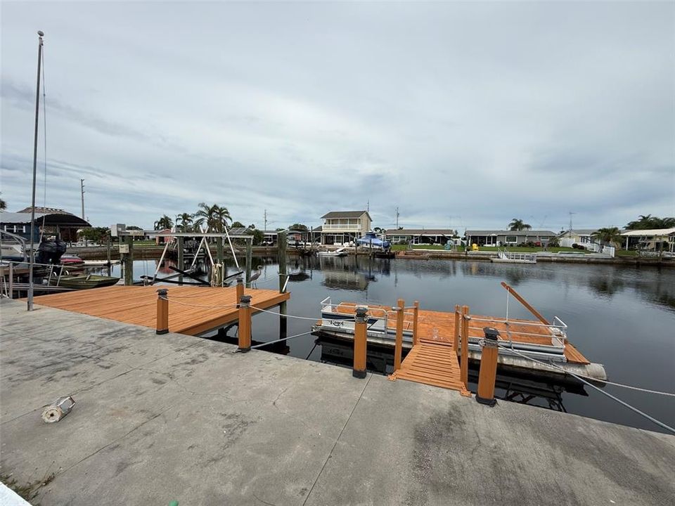 For Sale: $369,900 (2 beds, 2 baths, 1479 Square Feet)