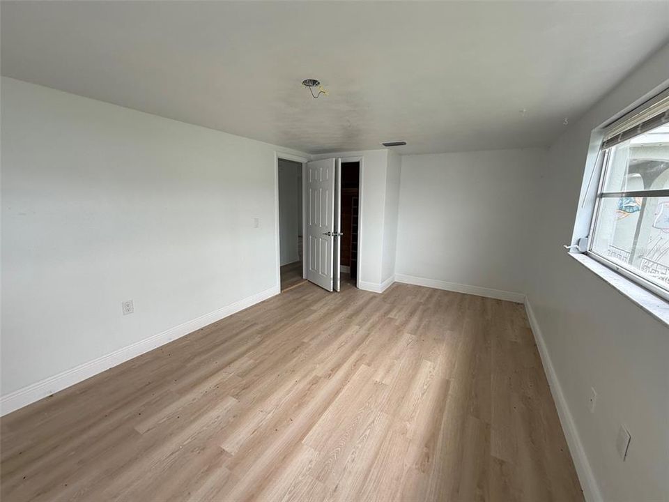 For Sale: $369,900 (2 beds, 2 baths, 1479 Square Feet)