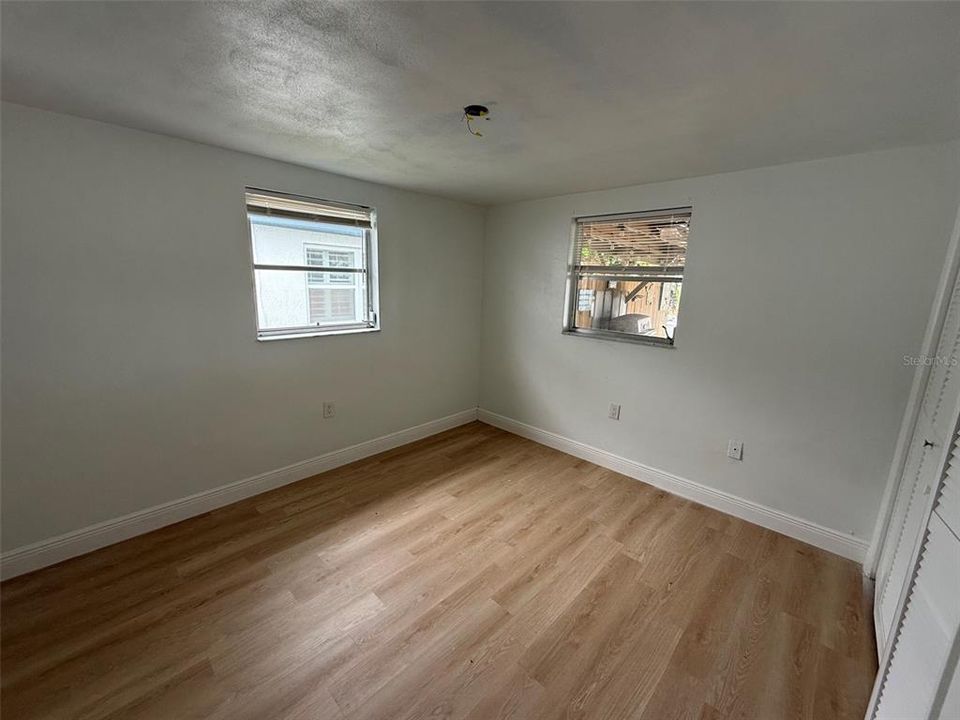 For Sale: $369,900 (2 beds, 2 baths, 1479 Square Feet)