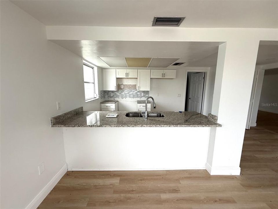 For Sale: $369,900 (2 beds, 2 baths, 1479 Square Feet)