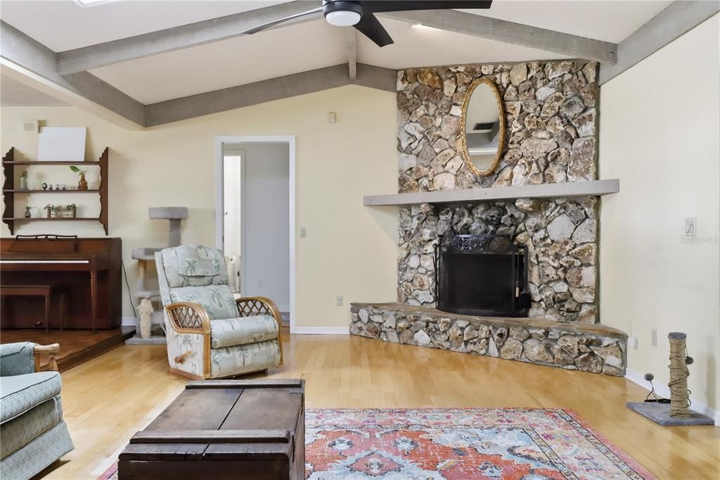 For Sale: $569,900 (3 beds, 2 baths, 2320 Square Feet)