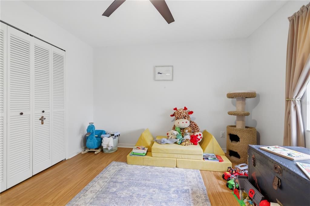 For Sale: $569,900 (3 beds, 2 baths, 2320 Square Feet)