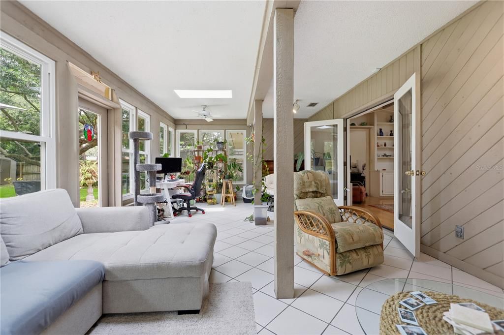 For Sale: $569,900 (3 beds, 2 baths, 2320 Square Feet)