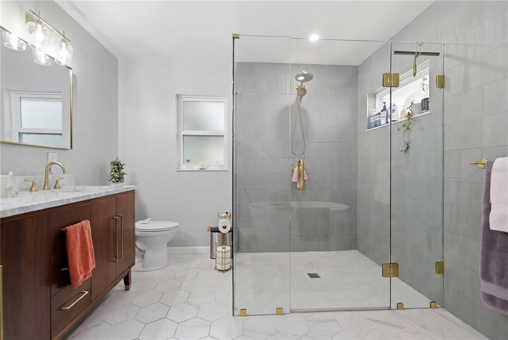 For Sale: $569,900 (3 beds, 2 baths, 2320 Square Feet)