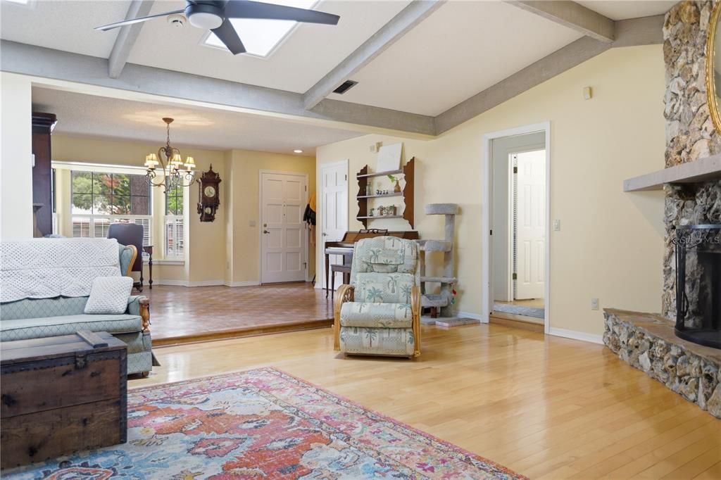 For Sale: $569,900 (3 beds, 2 baths, 2320 Square Feet)