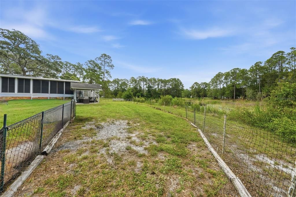 For Sale: $145,000 (2 beds, 2 baths, 1296 Square Feet)