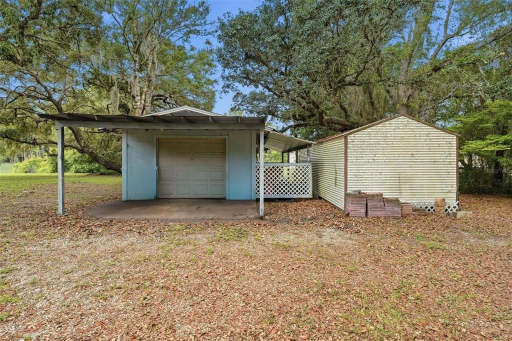 For Sale: $145,000 (2 beds, 2 baths, 1296 Square Feet)
