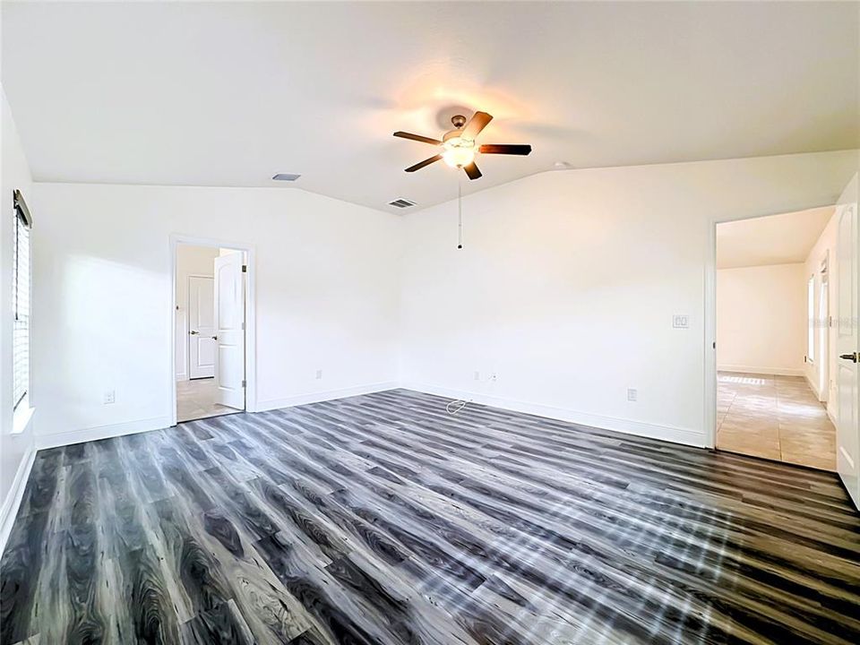 En Venta: $480,000 (3 camas, 2 baños, 1718 Pies cuadrados)