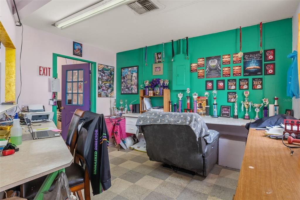For Sale: $258,000 (0 beds, 0 baths, 2650 Square Feet)