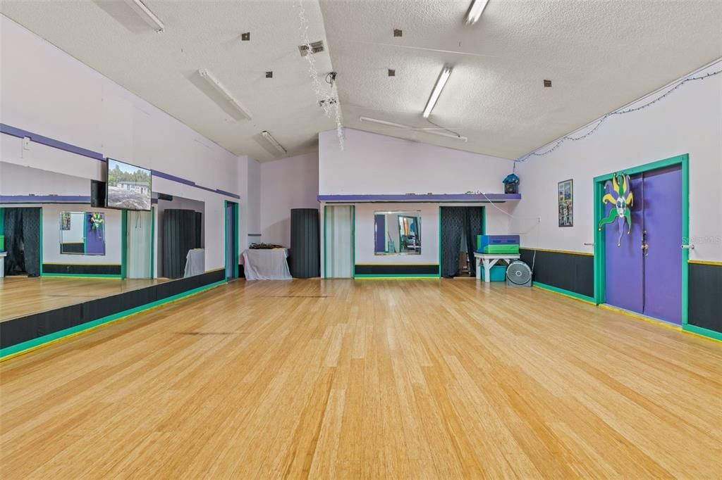 For Sale: $258,000 (0 beds, 0 baths, 2650 Square Feet)
