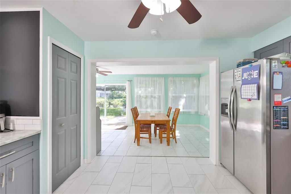 For Sale: $420,000 (2 beds, 2 baths, 1586 Square Feet)