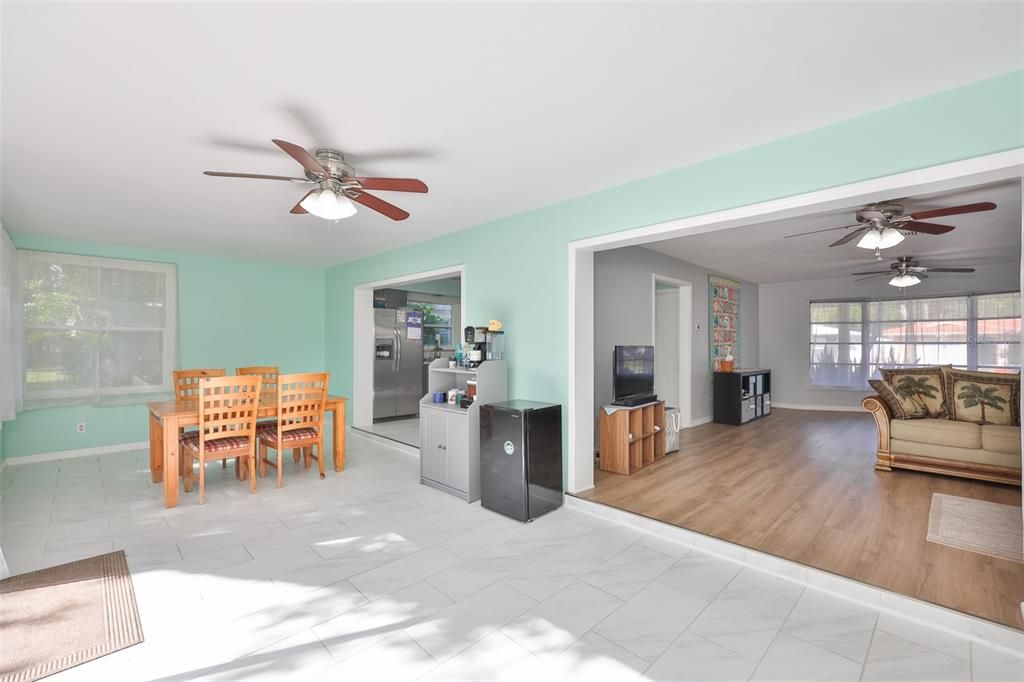For Sale: $420,000 (2 beds, 2 baths, 1586 Square Feet)