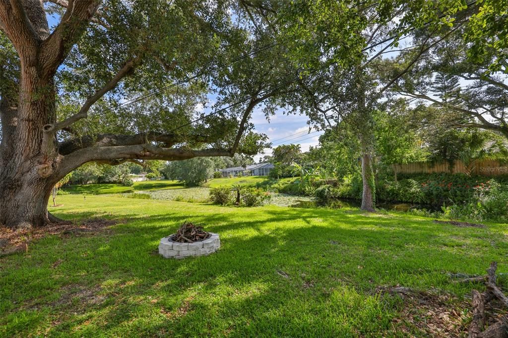 For Sale: $420,000 (2 beds, 2 baths, 1586 Square Feet)