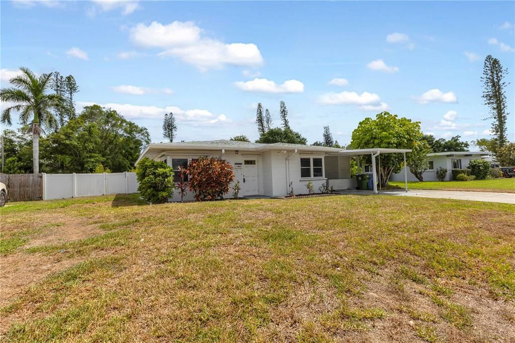 For Sale: $218,500 (2 beds, 1 baths, 1119 Square Feet)