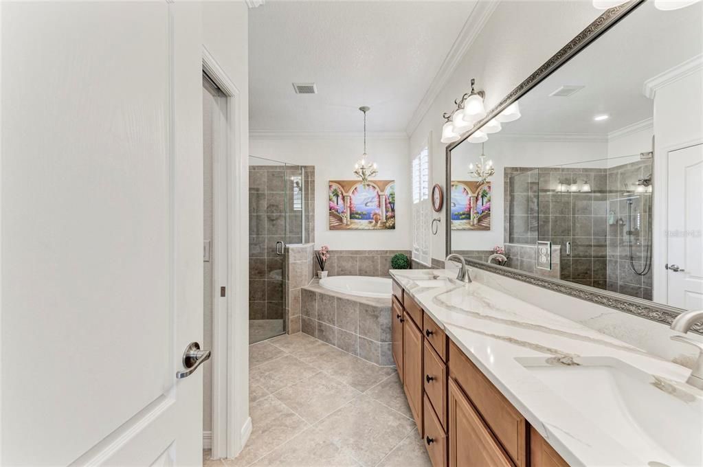 For Sale: $569,000 (4 beds, 2 baths, 2243 Square Feet)