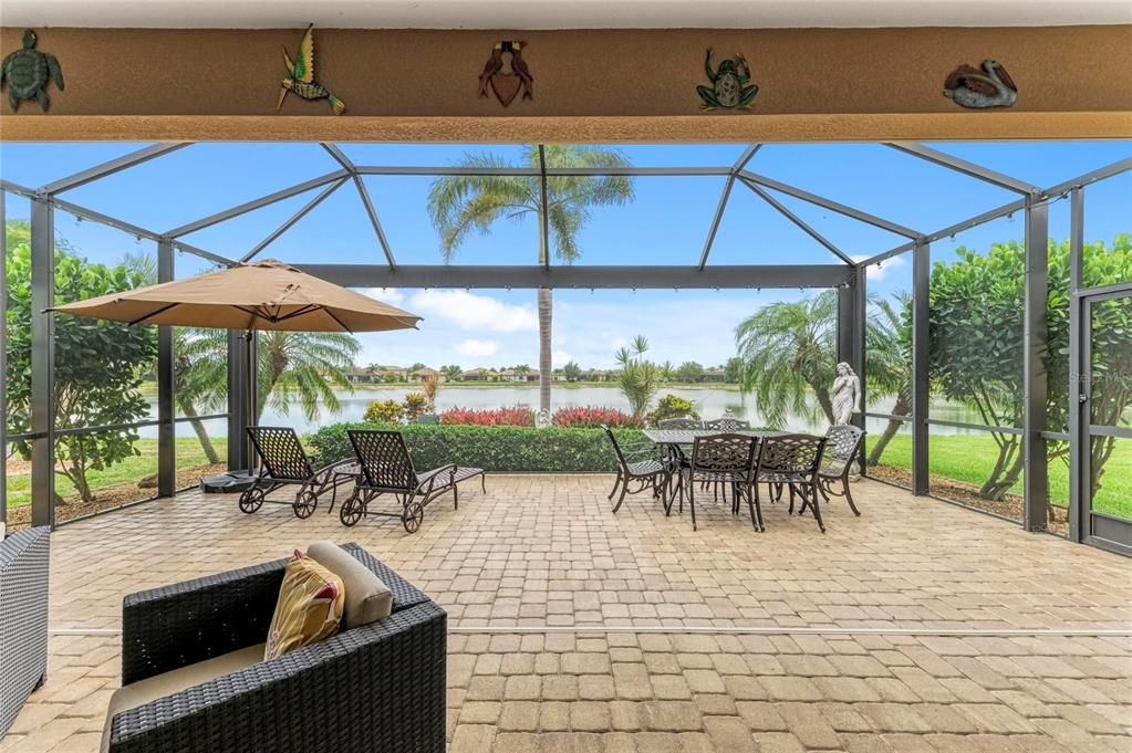 For Sale: $569,000 (4 beds, 2 baths, 2243 Square Feet)