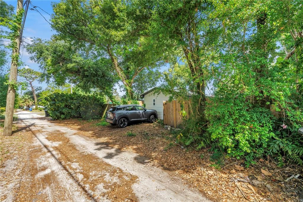 For Rent: $1,950 (2 beds, 1 baths, 1062 Square Feet)