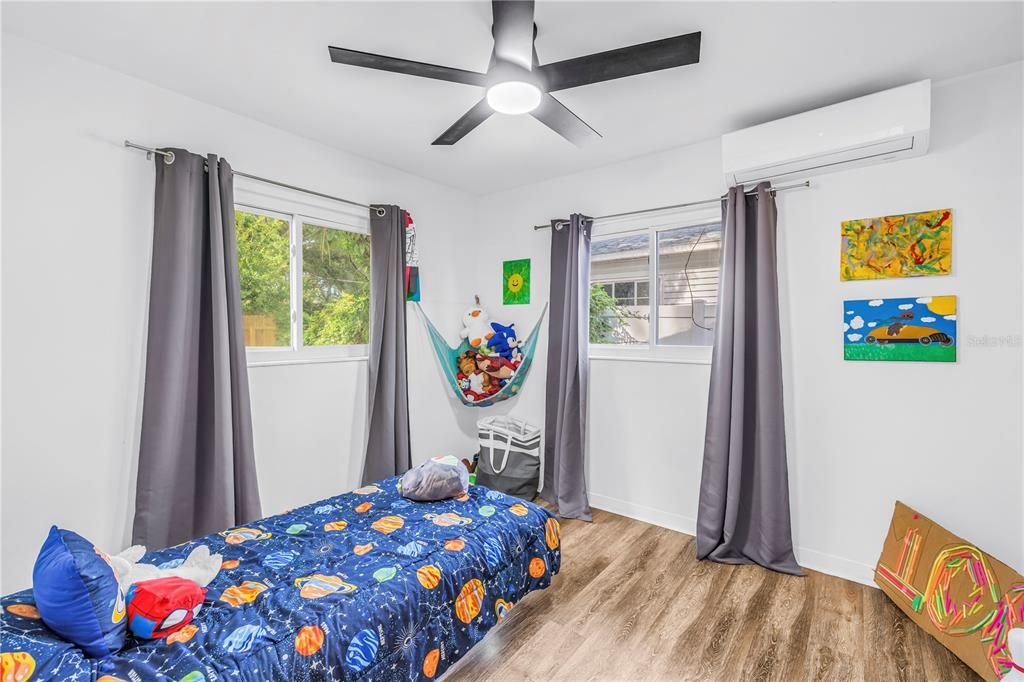 For Rent: $1,950 (2 beds, 1 baths, 1062 Square Feet)