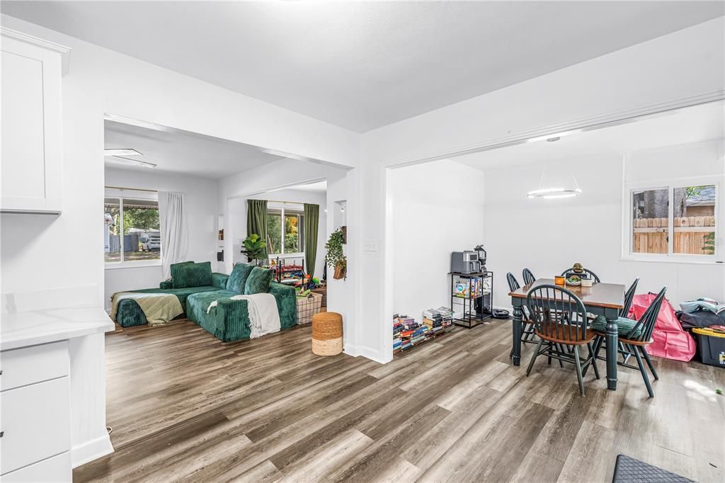 For Rent: $1,950 (2 beds, 1 baths, 1062 Square Feet)