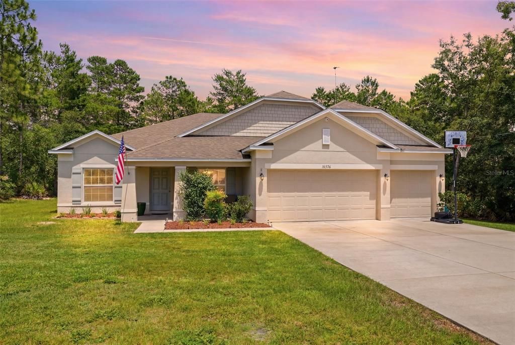 For Sale: $543,000 (4 beds, 3 baths, 2438 Square Feet)