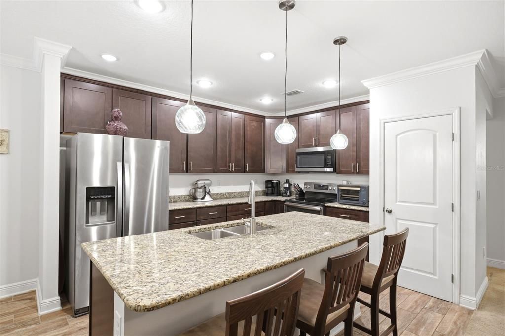 For Sale: $543,000 (4 beds, 3 baths, 2438 Square Feet)