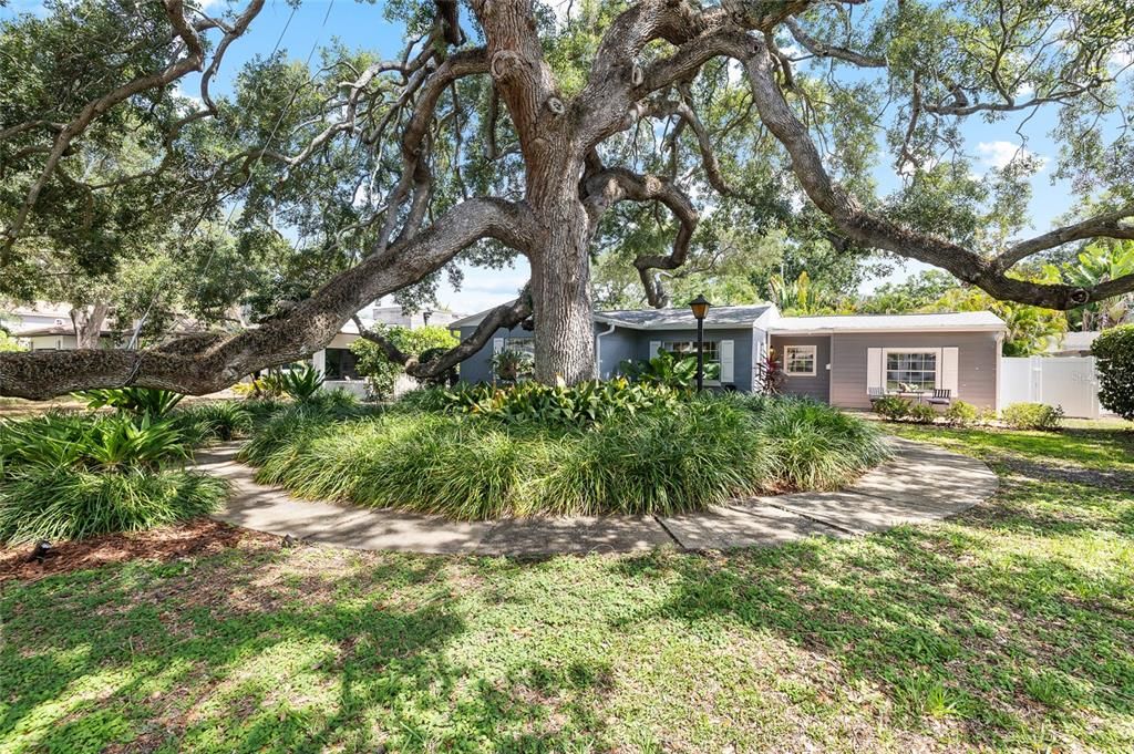 En Venta: $859,000 (3 camas, 2 baños, 1835 Pies cuadrados)