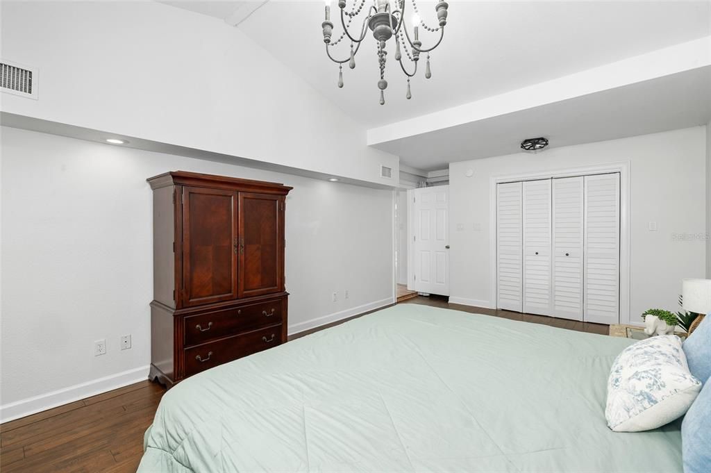 En Venta: $859,000 (3 camas, 2 baños, 1835 Pies cuadrados)
