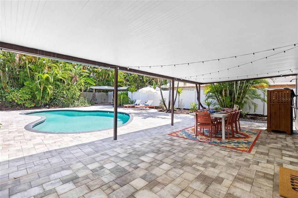 En Venta: $859,000 (3 camas, 2 baños, 1835 Pies cuadrados)