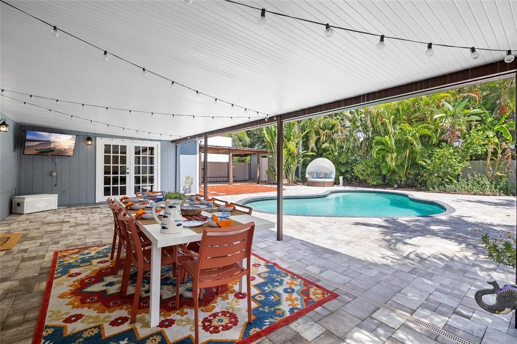 En Venta: $859,000 (3 camas, 2 baños, 1835 Pies cuadrados)