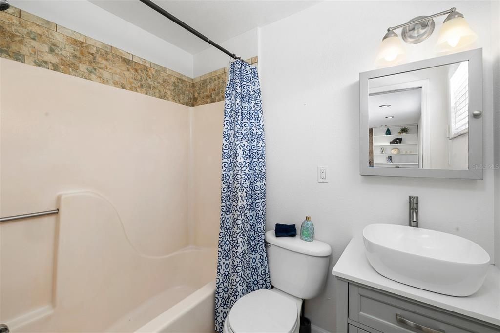 En Venta: $859,000 (3 camas, 2 baños, 1835 Pies cuadrados)