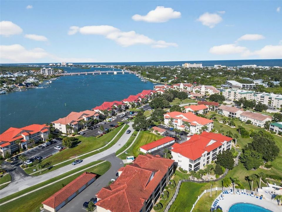 En Venta: $399,600 (2 camas, 2 baños, 1128 Pies cuadrados)