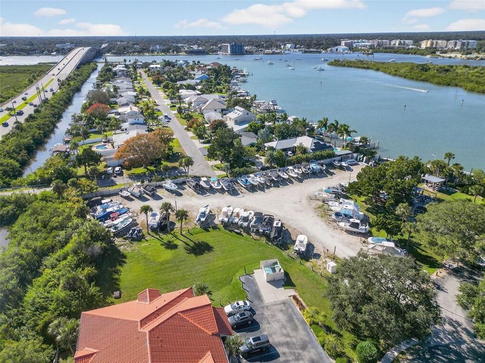 En Venta: $399,600 (2 camas, 2 baños, 1128 Pies cuadrados)