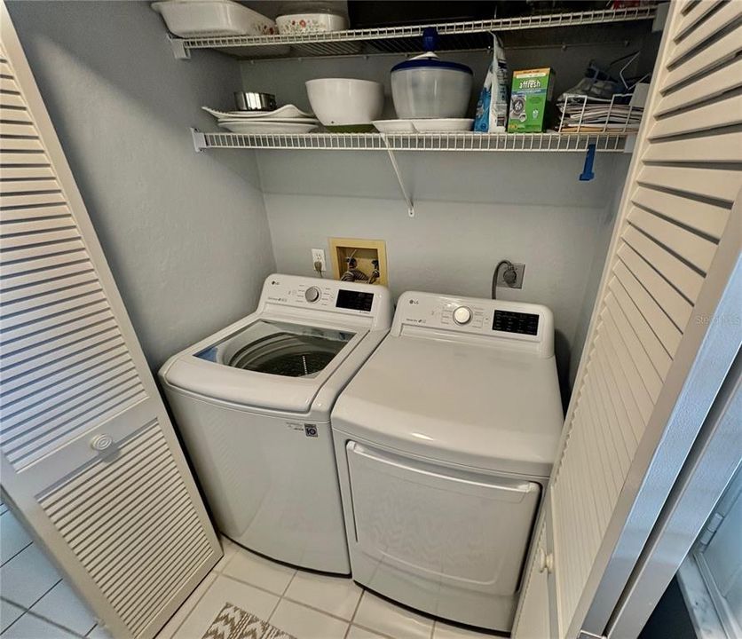 En Venta: $399,600 (2 camas, 2 baños, 1128 Pies cuadrados)