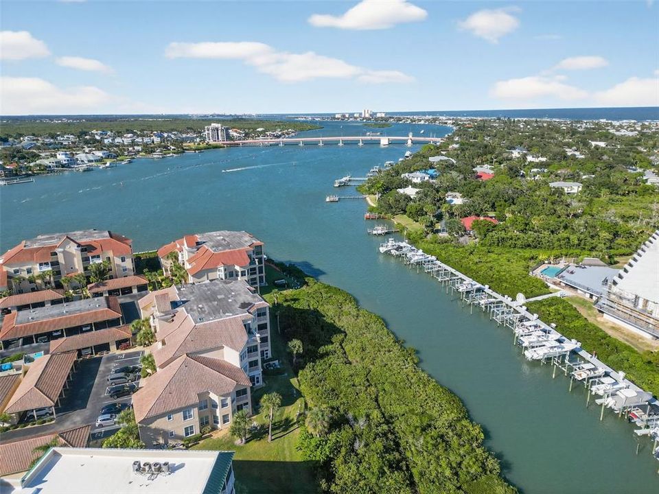 En Venta: $399,600 (2 camas, 2 baños, 1128 Pies cuadrados)