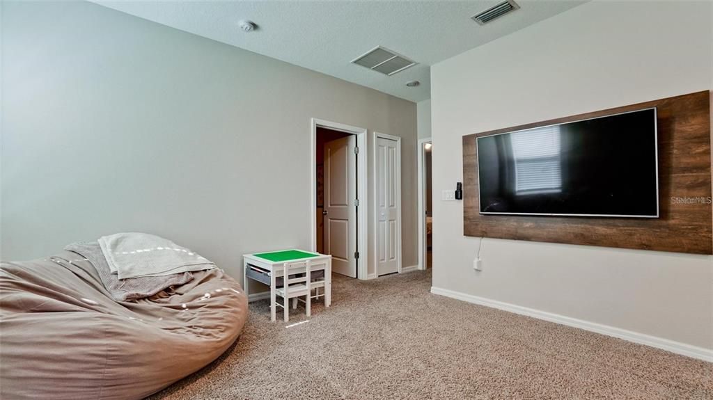 For Rent: $2,650 (3 beds, 2 baths, 2024 Square Feet)