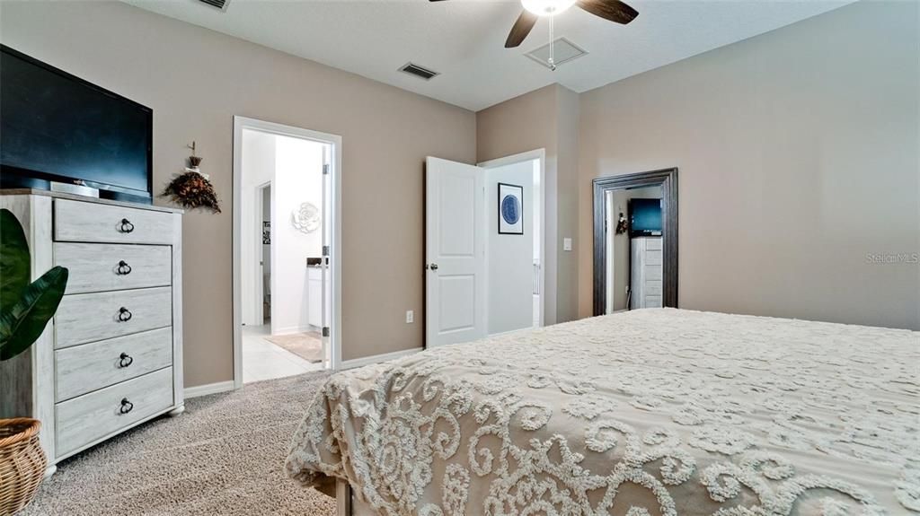 For Rent: $2,650 (3 beds, 2 baths, 2024 Square Feet)