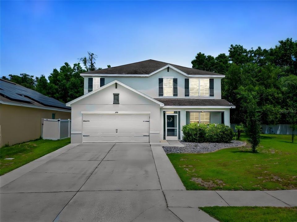 For Sale: $430,000 (5 beds, 2 baths, 2808 Square Feet)