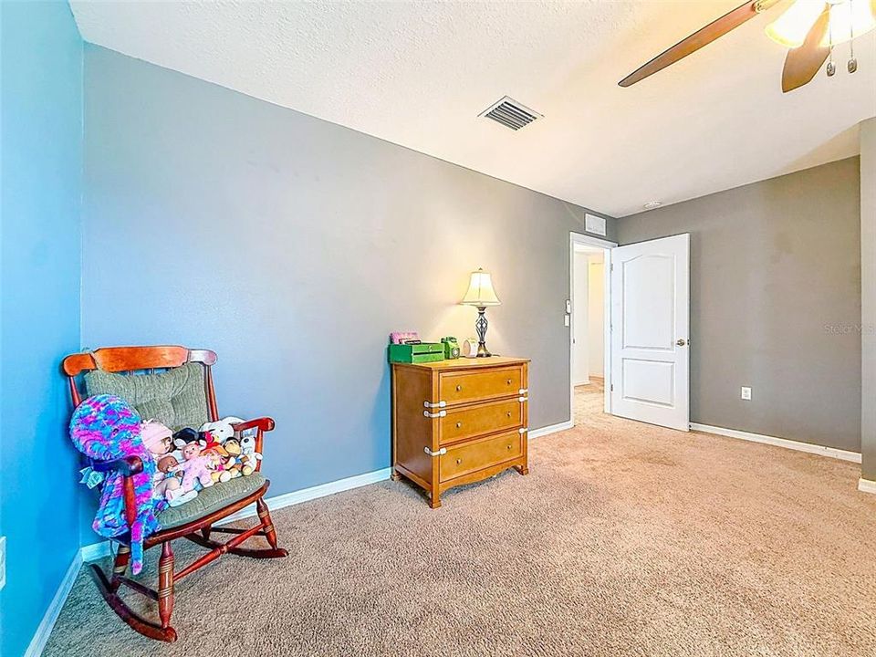 For Sale: $430,000 (5 beds, 2 baths, 2808 Square Feet)