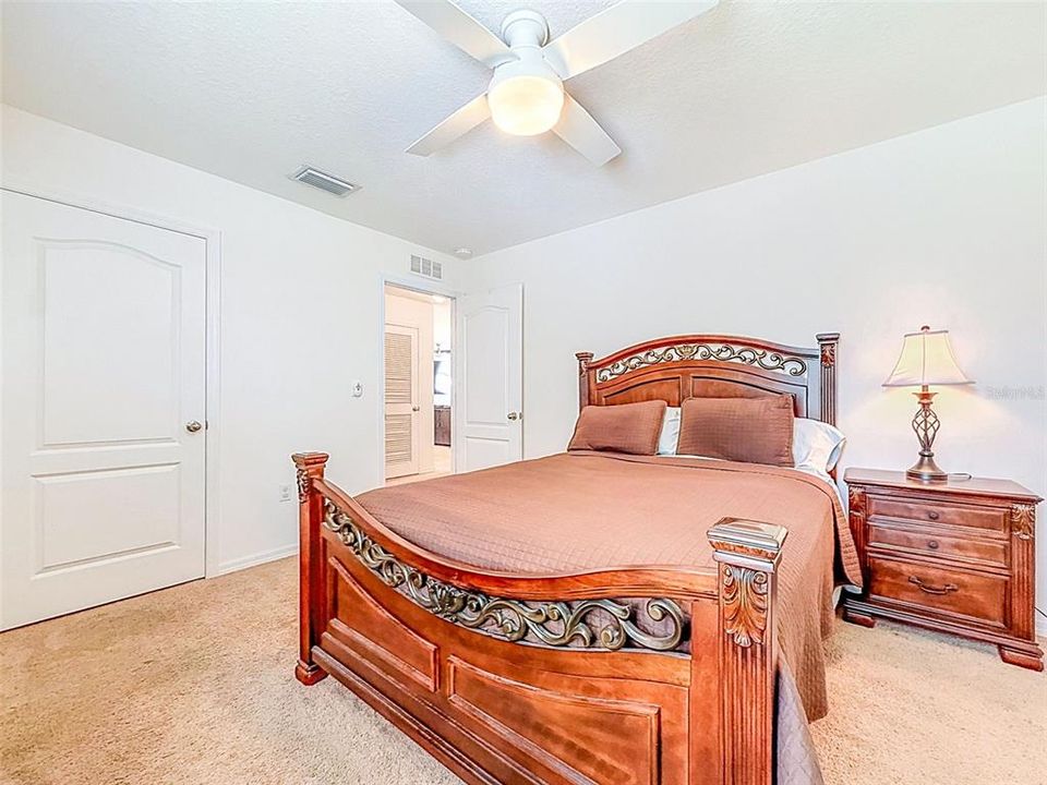For Sale: $430,000 (5 beds, 2 baths, 2808 Square Feet)