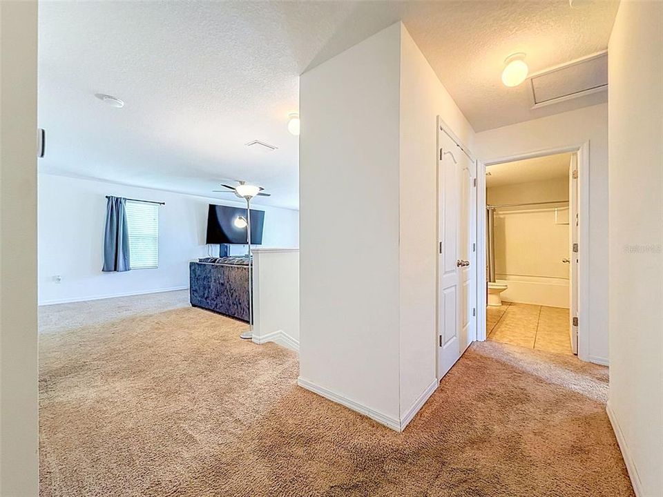 For Sale: $430,000 (5 beds, 2 baths, 2808 Square Feet)