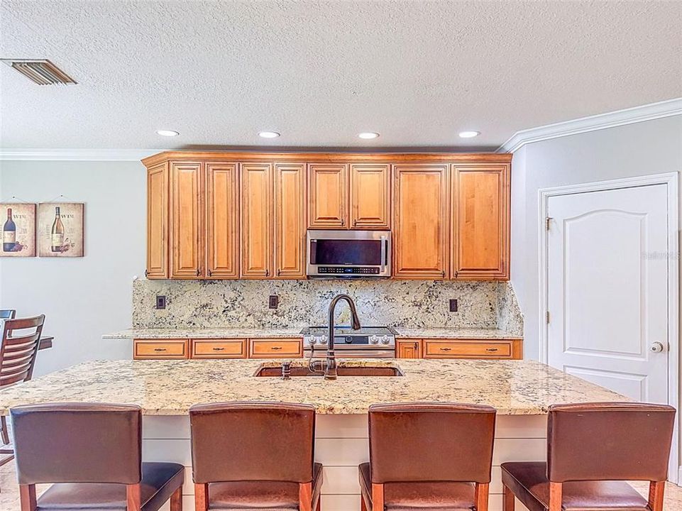For Sale: $430,000 (5 beds, 2 baths, 2808 Square Feet)