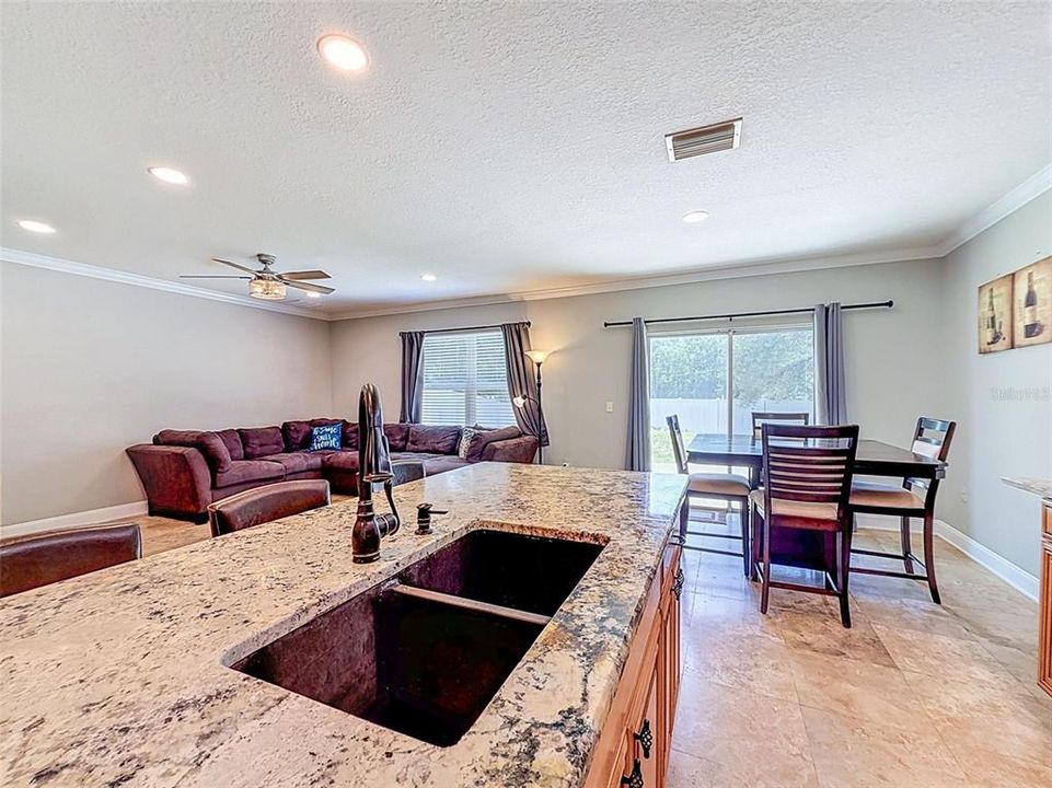 For Sale: $430,000 (5 beds, 2 baths, 2808 Square Feet)