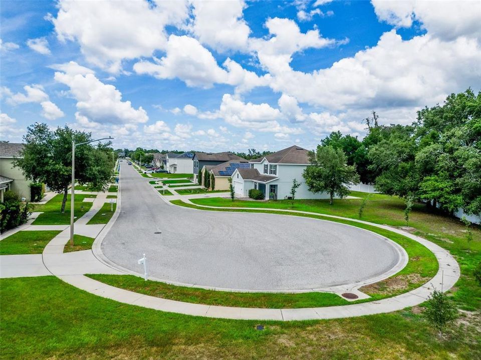 For Sale: $430,000 (5 beds, 2 baths, 2808 Square Feet)