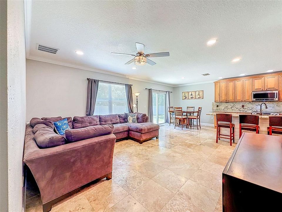 For Sale: $430,000 (5 beds, 2 baths, 2808 Square Feet)