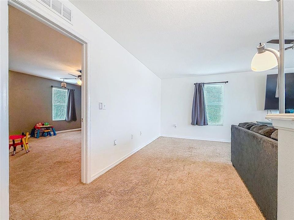 For Sale: $430,000 (5 beds, 2 baths, 2808 Square Feet)