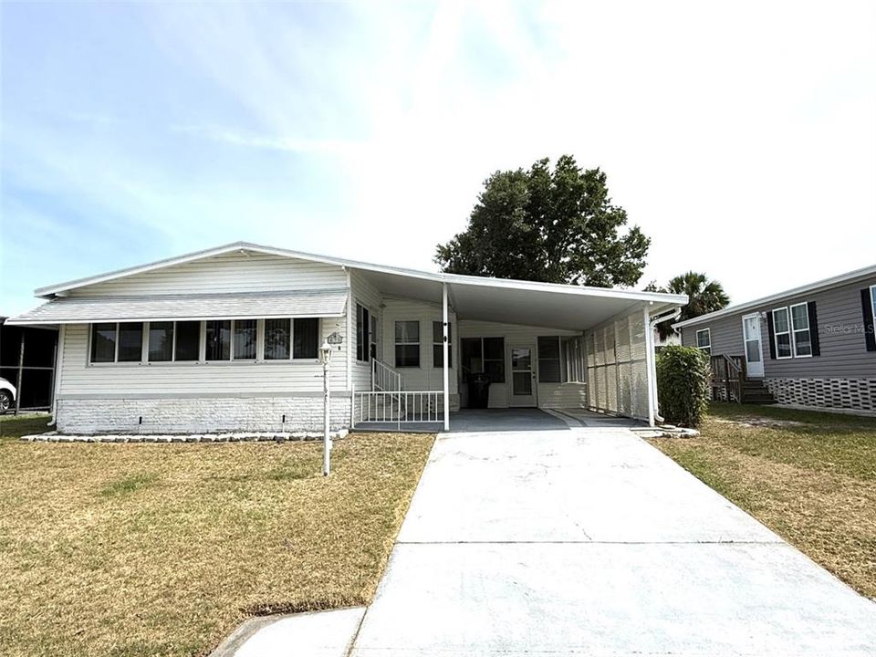 For Sale: $137,500 (2 beds, 2 baths, 1120 Square Feet)