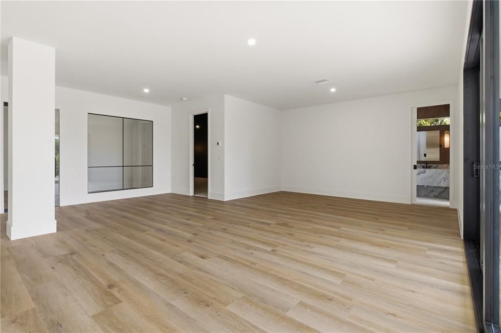 For Sale: $2,200,000 (4 beds, 4 baths, 5669 Square Feet)