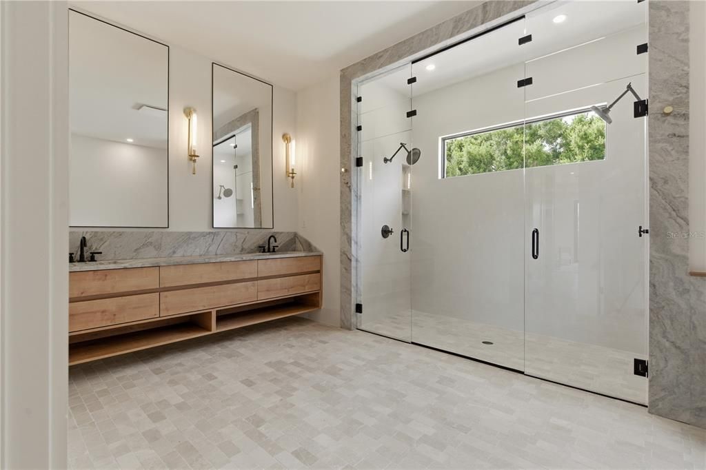 For Sale: $2,200,000 (4 beds, 4 baths, 5669 Square Feet)